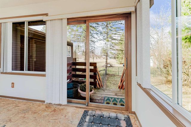 8480 SHIRLEY COURT, Winneconne, WI 54986