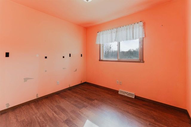 8480 SHIRLEY COURT, Winneconne, WI 54986