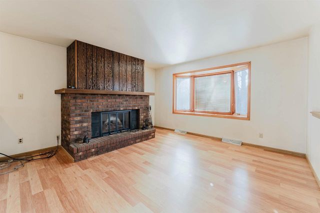 8480 SHIRLEY COURT, Winneconne, WI 54986