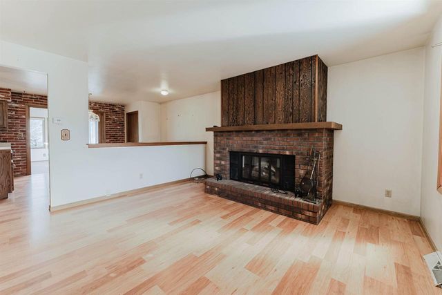 8480 SHIRLEY COURT, Winneconne, WI 54986