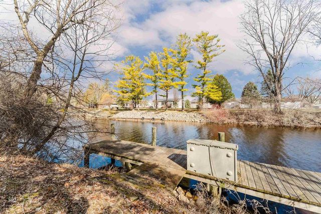 8480 SHIRLEY COURT, Winneconne, WI 54986