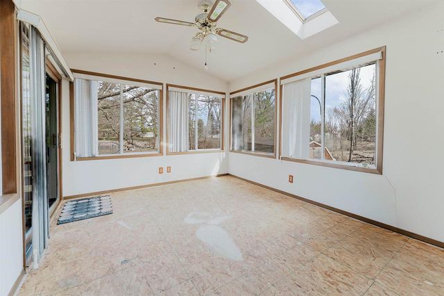 8480 SHIRLEY COURT, Winneconne, WI 54986