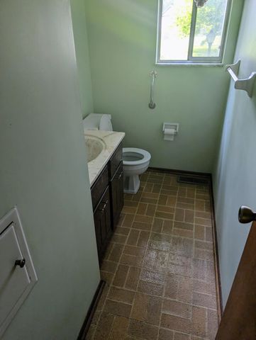 1601 E Sandalwood Place, Columbus, OH 43229