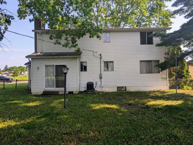 1601 E Sandalwood Place, Columbus, OH 43229