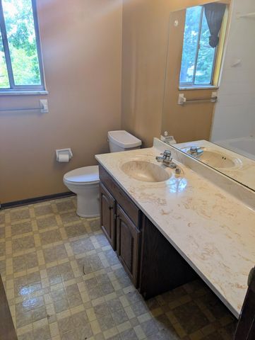 1601 E Sandalwood Place, Columbus, OH 43229