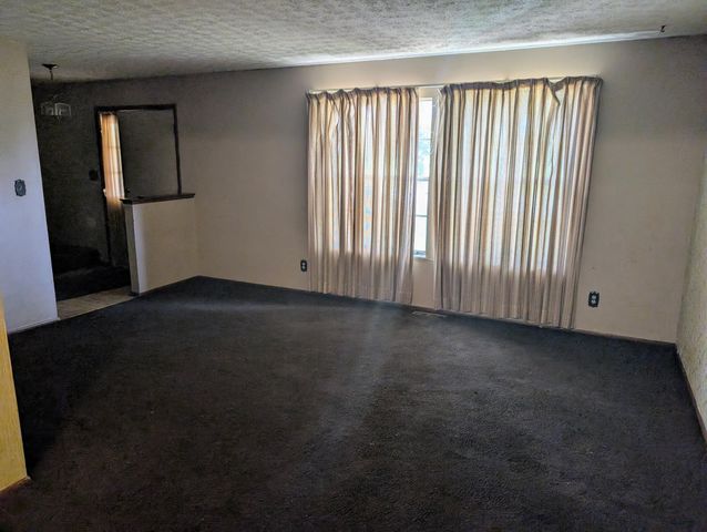 1601 E Sandalwood Place, Columbus, OH 43229