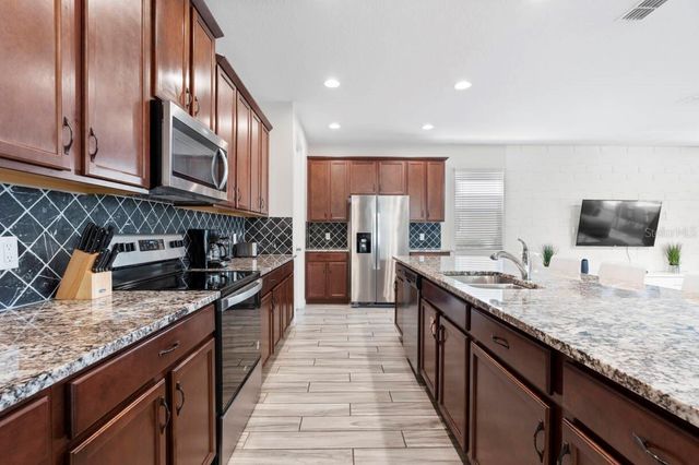 9029 SUNSHINE RIDGE LOOP, Kissimmee, FL 34747