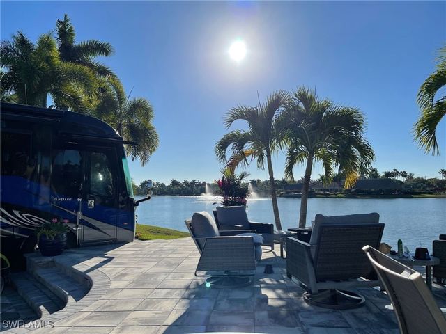 4735 Southern Breeze DR, Naples, FL 34114