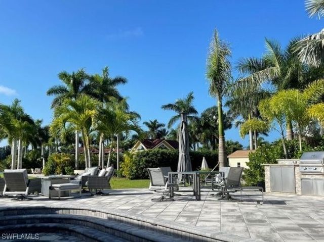 4735 Southern Breeze DR, Naples, FL 34114