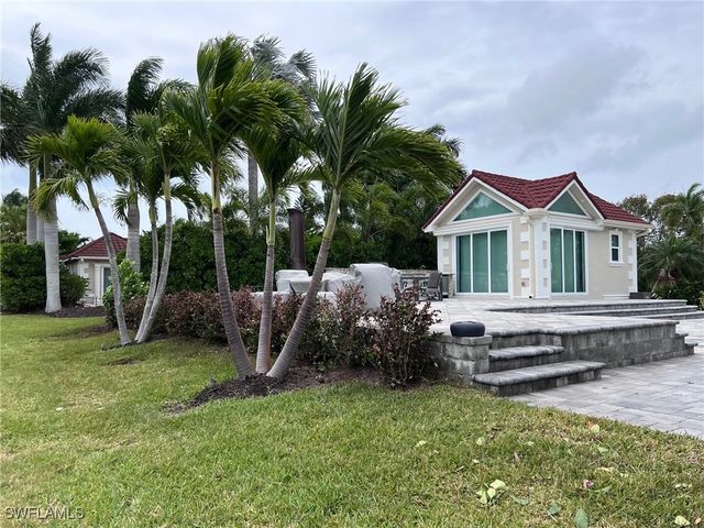 4735 Southern Breeze DR, Naples, FL 34114