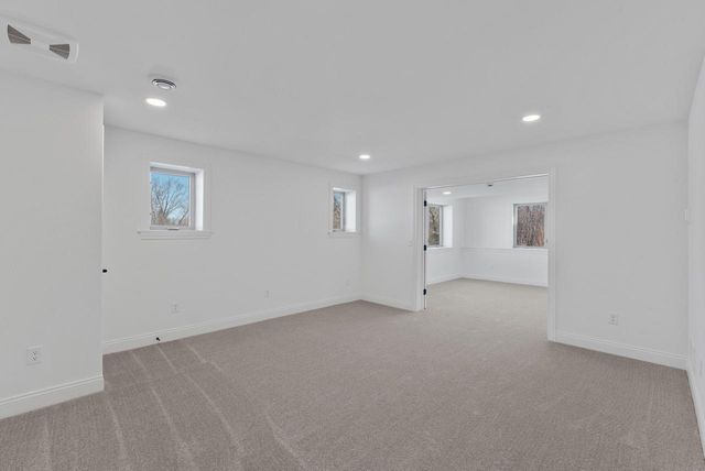 W192N5437 Red Crown LANE, Menomonee Falls, WI 53051