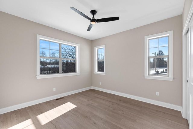 W192N5437 Red Crown LANE, Menomonee Falls, WI 53051