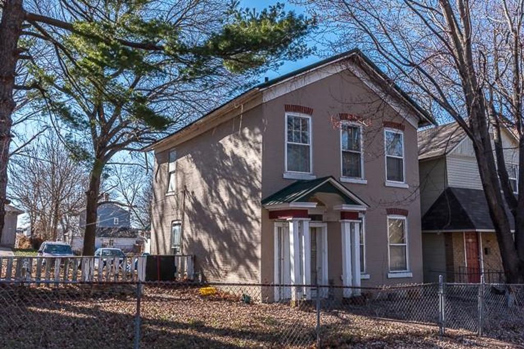 321 Pottawatomie Street, Leavenworth, KS 66048