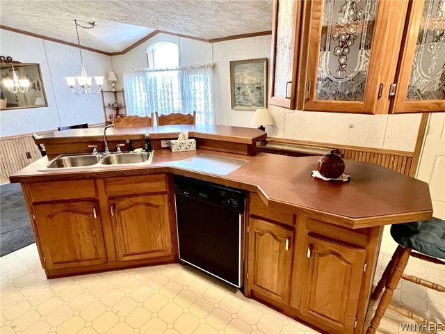 464 Jim Kelly Drive, Lockport Town, NY 14094