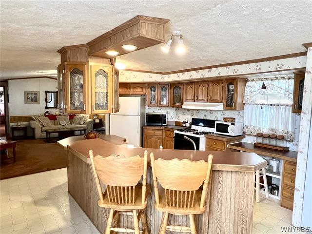 464 Jim Kelly Drive, Lockport Town, NY 14094