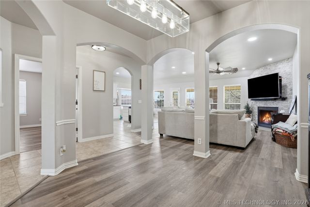 1700 N 1st Street, Broken Arrow, OK 74012