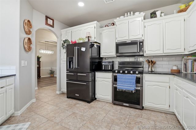 1700 N 1st Street, Broken Arrow, OK 74012