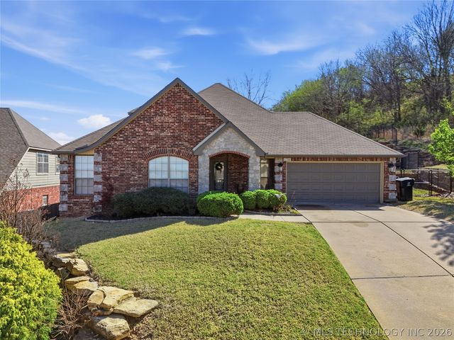 1700 N 1st Street, Broken Arrow, OK 74012