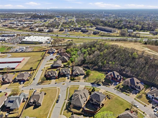 1700 N 1st Street, Broken Arrow, OK 74012