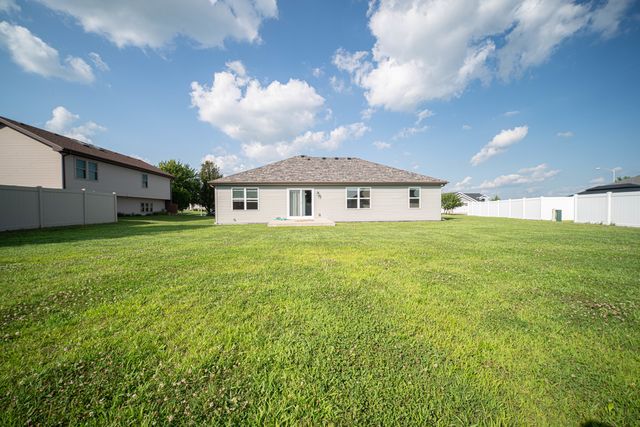 1908 Willow Brook Drive, Bourbonnais, IL 60914