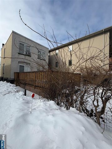 373 McKinley Street, Fairview, NJ 07022