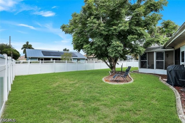 13481 Red Maple CIR, North Fort Myers, FL 33903