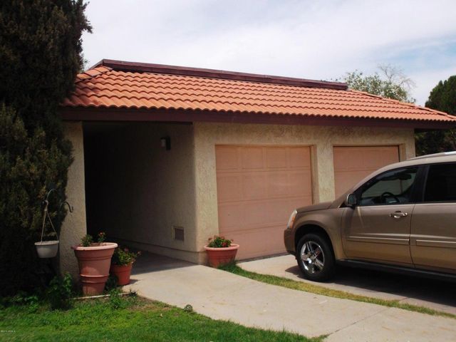 11226 S Tomi Drive, Phoenix, AZ 85044