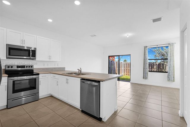 10031 SW 228th Ter, Miami, FL 33190