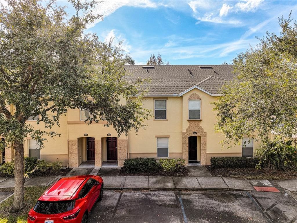 2896 CLUB CORTILE CIRCLE, Kissimmee, FL 34746