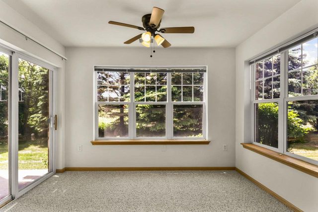 6801 Parkside Circle, Windsor, WI 53532