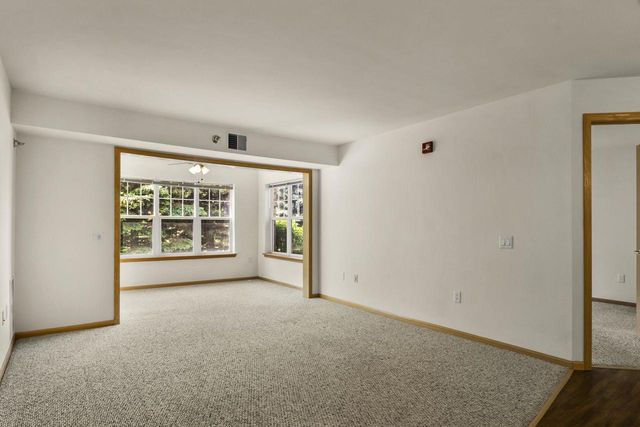 6801 Parkside Circle, Windsor, WI 53532