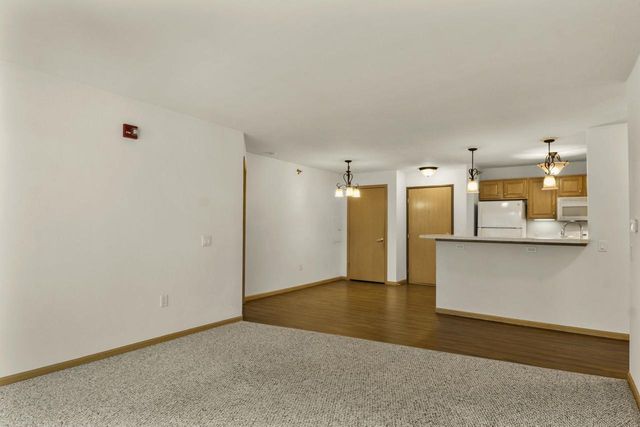 6801 Parkside Circle, Windsor, WI 53532