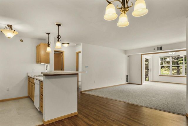 6801 Parkside Circle, Windsor, WI 53532