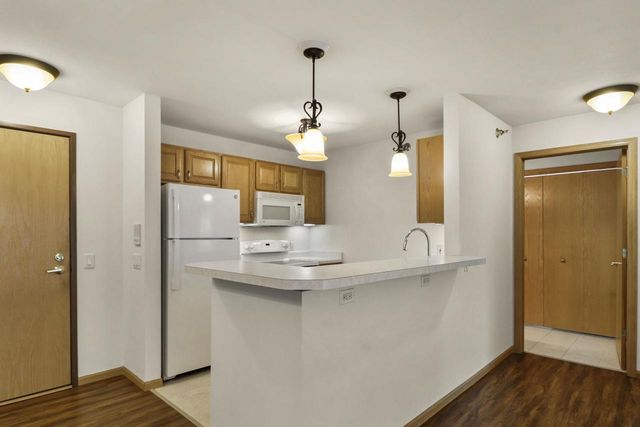 6801 Parkside Circle, Windsor, WI 53532