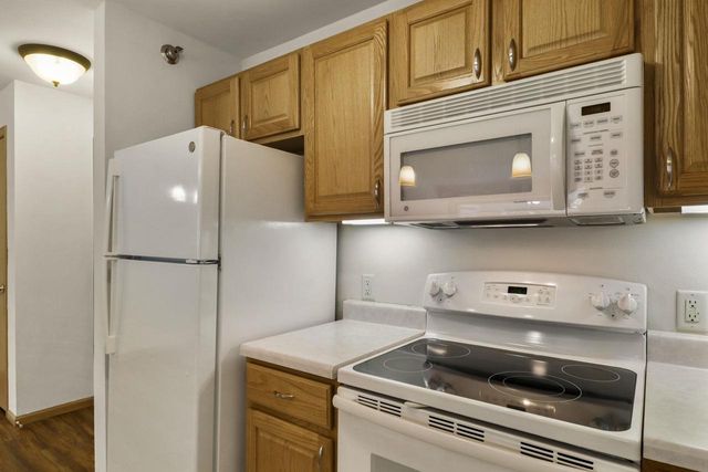 6801 Parkside Circle, Windsor, WI 53532