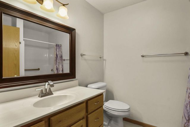 6801 Parkside Circle, Windsor, WI 53532