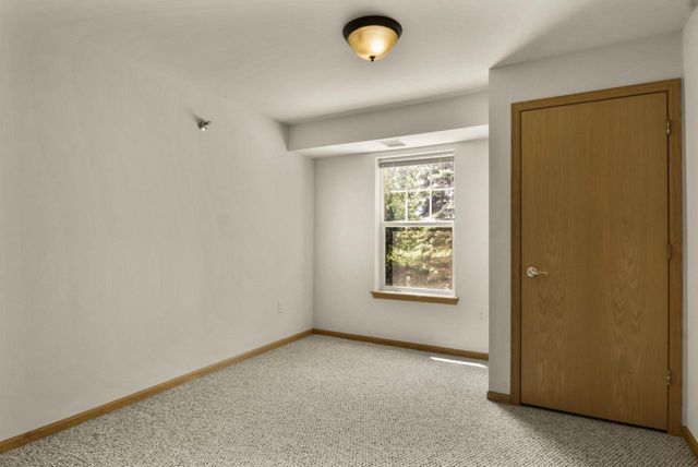 6801 Parkside Circle, Windsor, WI 53532
