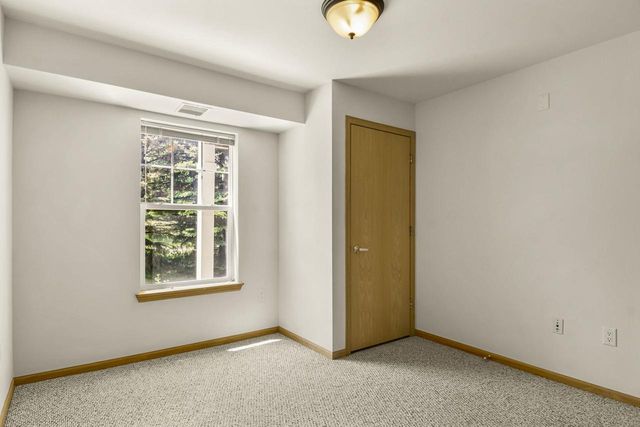 6801 Parkside Circle, Windsor, WI 53532