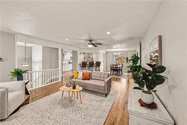 12513 Monroe Avenue, Grandview, MO 64030