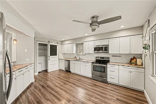 12513 Monroe Avenue, Grandview, MO 64030