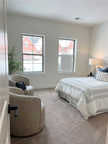 107 Hemingway Lane, Coraopolis, PA 15108