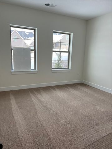 107 Hemingway Lane, Coraopolis, PA 15108