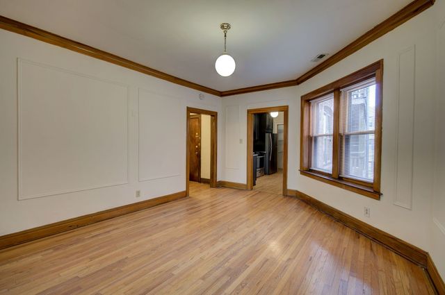 2704 N Mildred Avenue 2F, Chicago, IL 60614