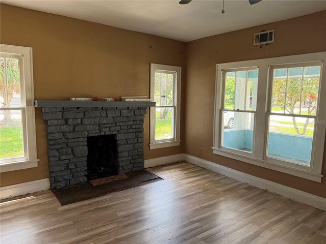 444 AVENUE B NE, Winter Haven, FL 33881