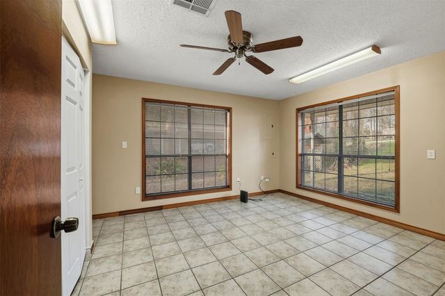 200 Cove View Drive, Trinity, TX 75862