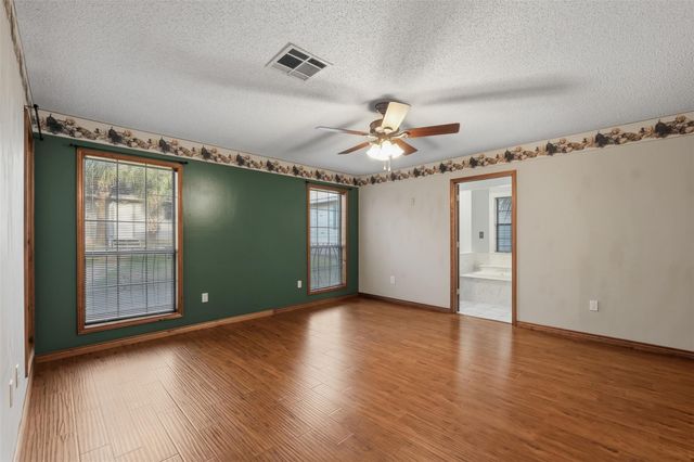 200 Cove View Drive, Trinity, TX 75862