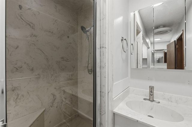 200 Cove View Drive, Trinity, TX 75862