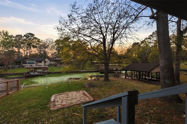 200 Cove View Drive, Trinity, TX 75862