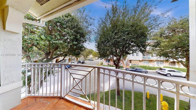 8980 W Flagler St 201, Miami, FL 33174
