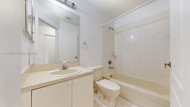 8980 W Flagler St 201, Miami, FL 33174